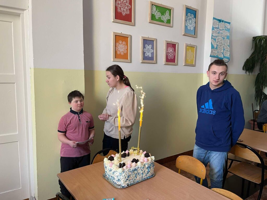 479331236 1323147975545641 3505872734896205901 n