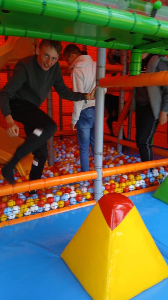 508602381 1418845055975932 629108388774919754 n