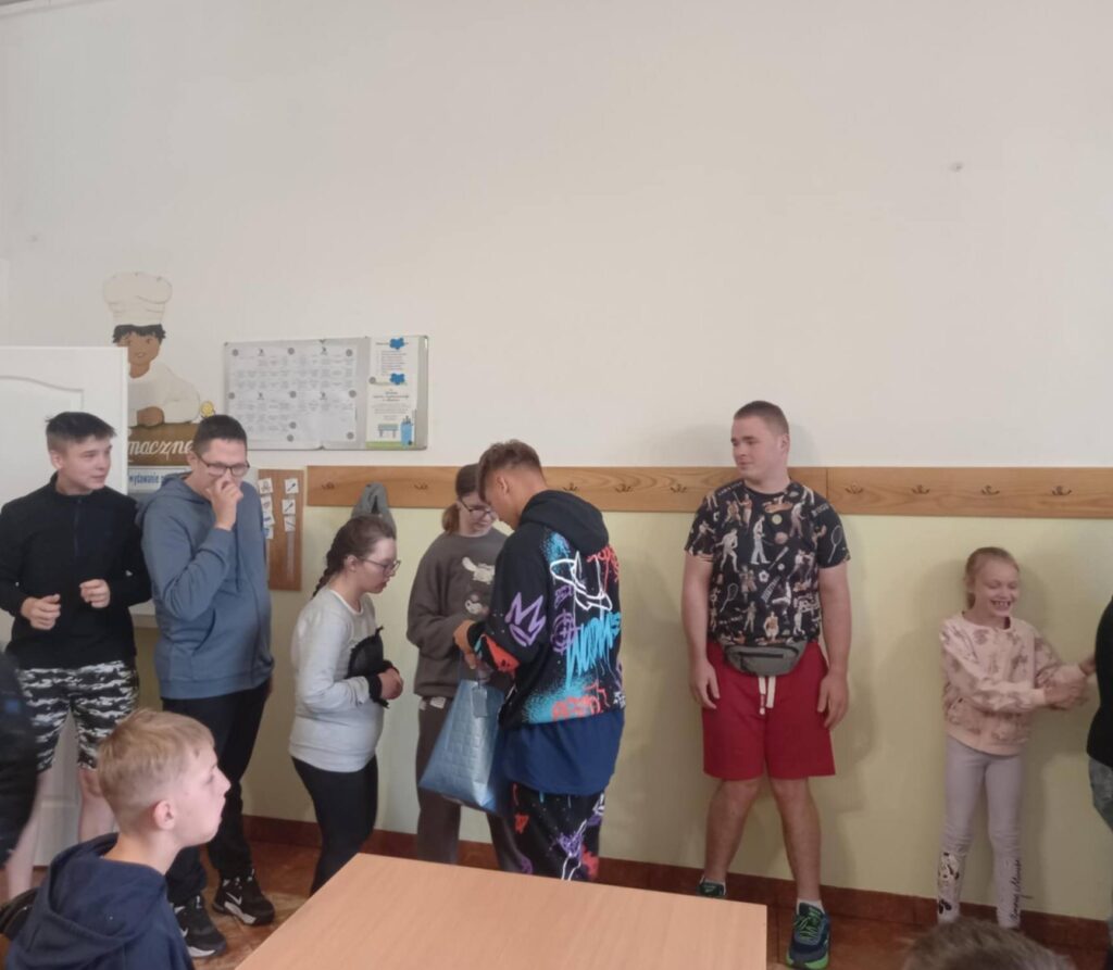 550167168 1491525755374528 4794891937462412362 n