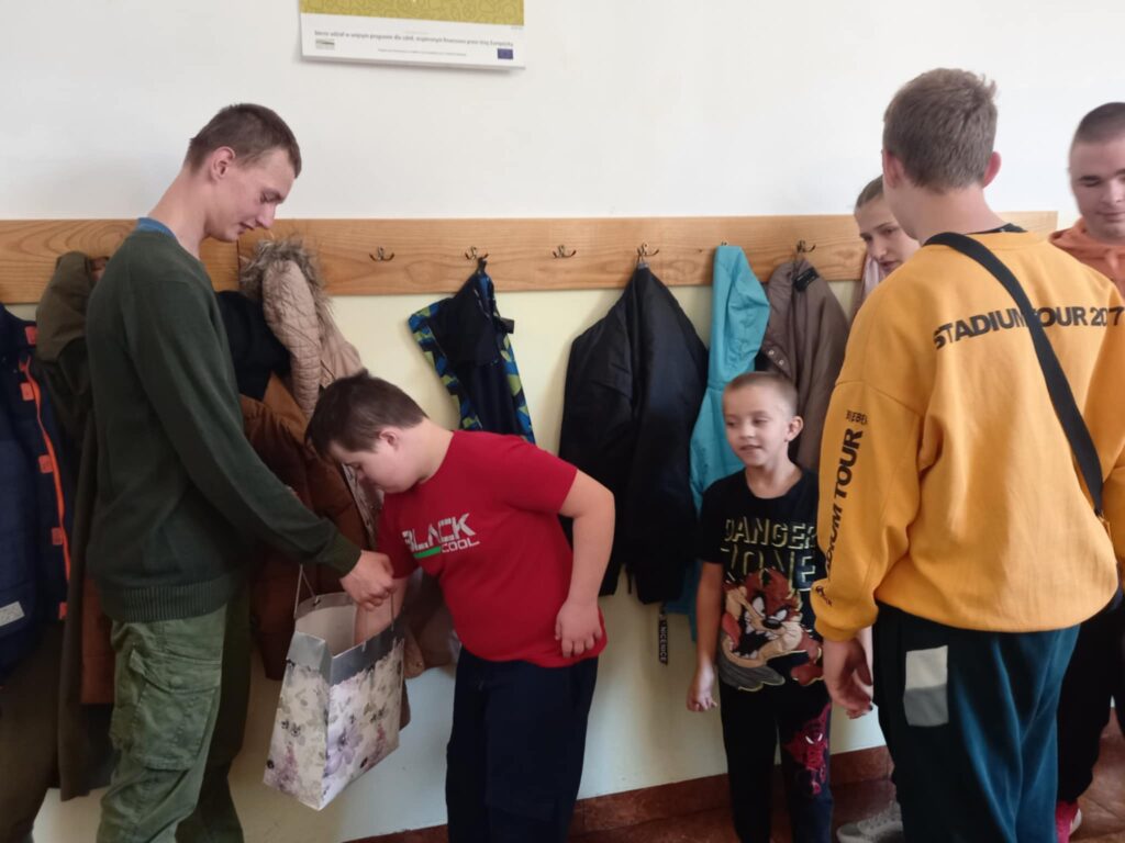 557889333 1512027829990987 1559548869213691936 n