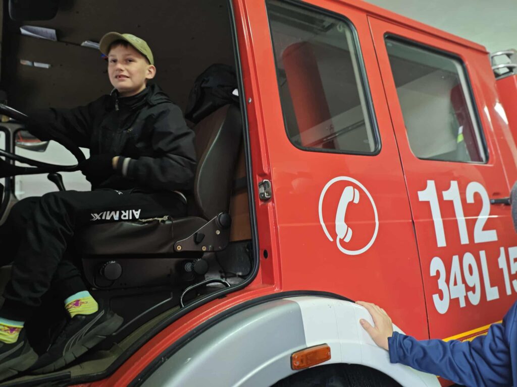 558510837 1510479110145859 4375830270354457238 n