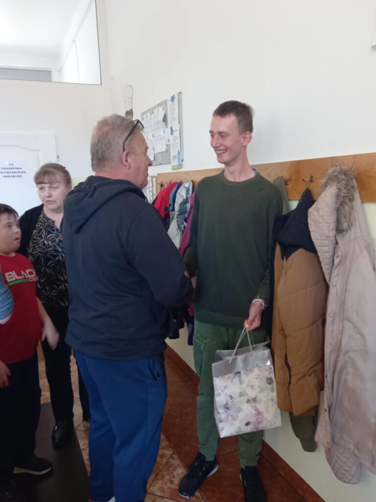 559259506 1512028376657599 282884717813619703 n