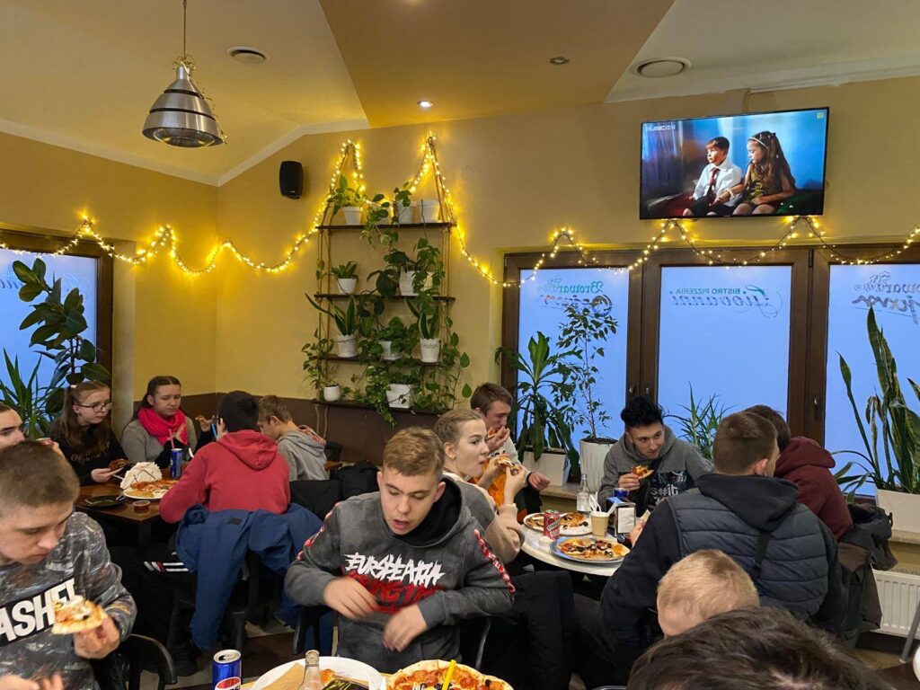 594441983 1562775131582923 431361632544025993 n