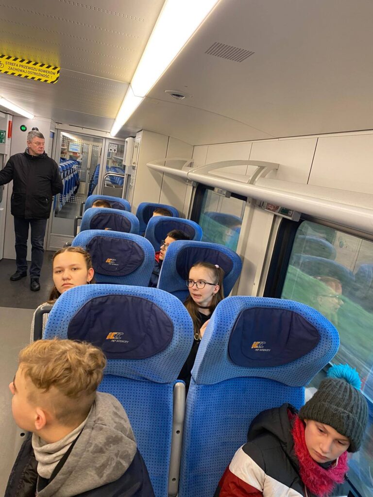 595748206 1562774831582953 3085834945681551334 n