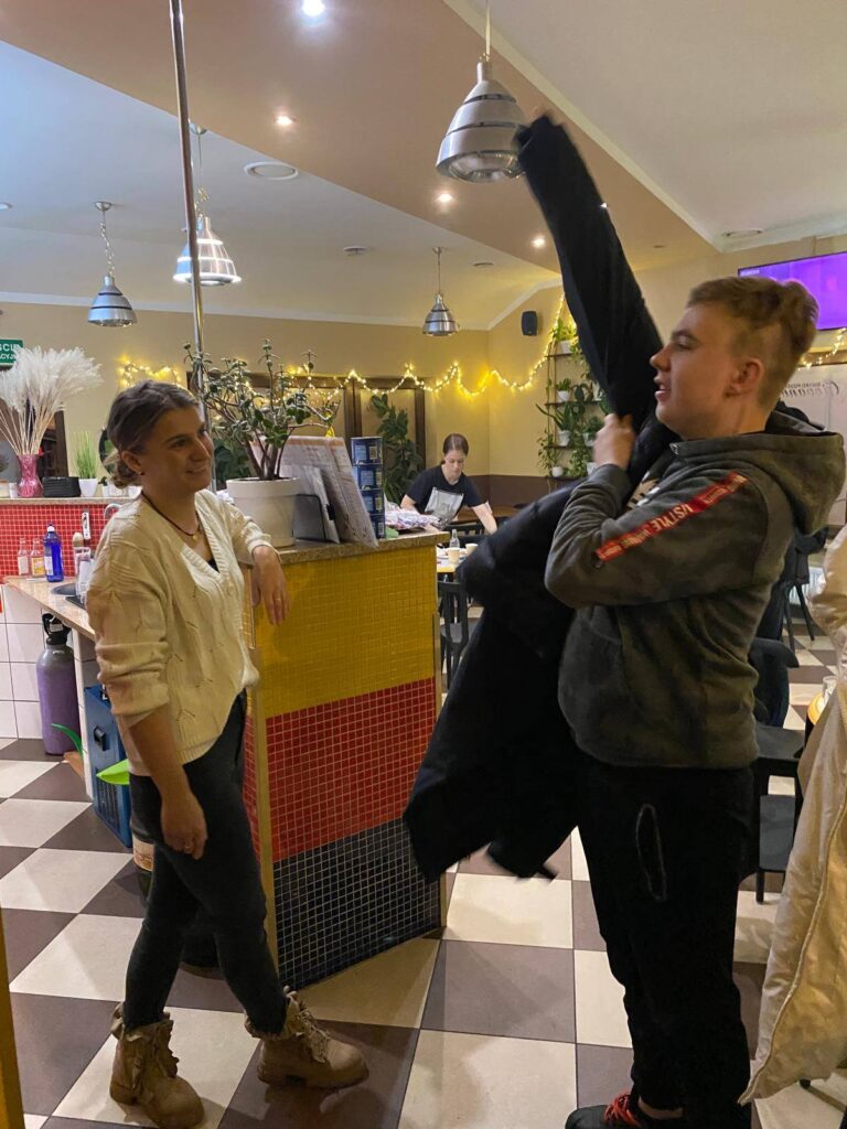 595921188 1562774364916333 7692431711725042836 n