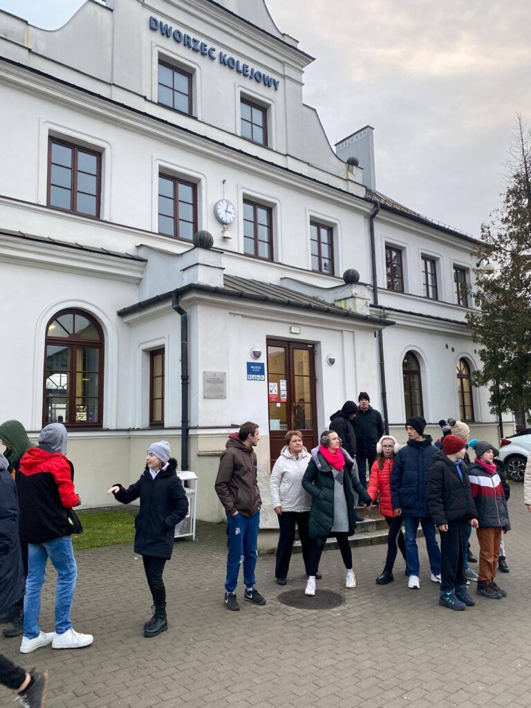 597979597 1562774034916366 1735209651235983804 n